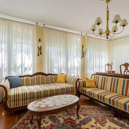 别墅 Sello 巴拉通雷勒